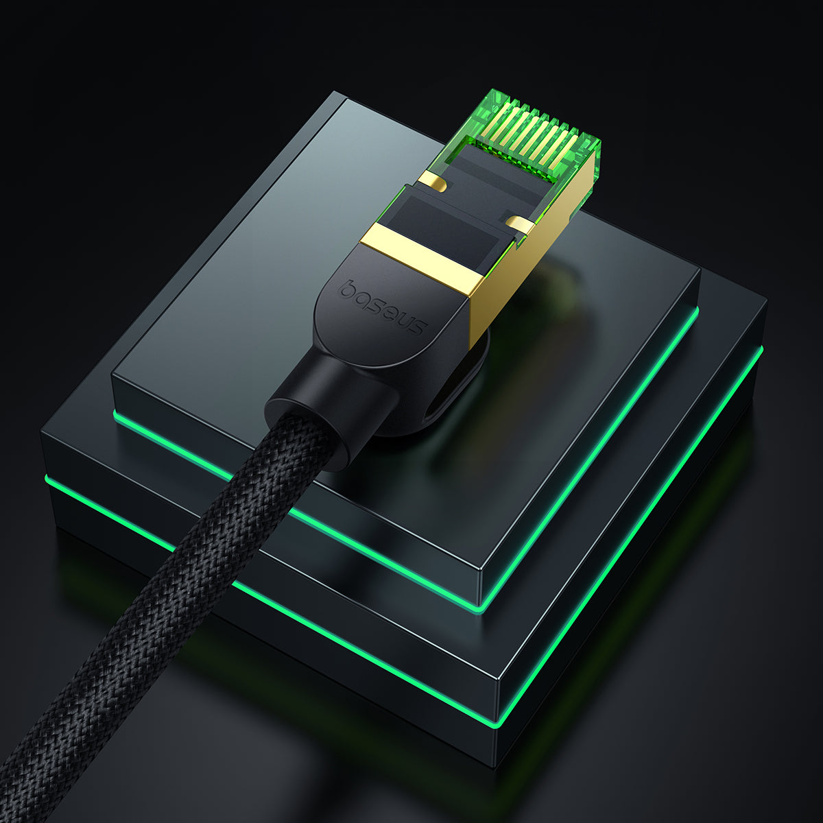 כבל Ethernet שזור שחור עם מחבר זהוב וירוק ל-Baseus High Speed CAT8 40Gigabit